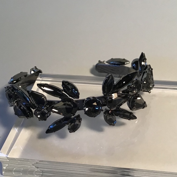 Women’s Bracelet Deep Dark Smokey Gray Cuff Very Attractive Piece - Picture 4 of 4